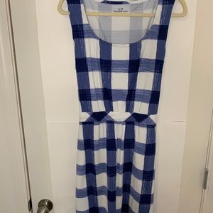 Vineyard Vines performance check dress